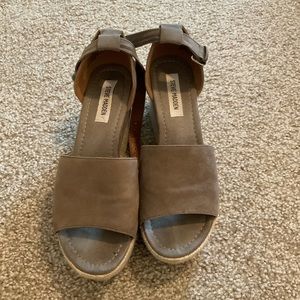 STEVE MADDEN ESPADRILLE PLATFORM SANDALS GUC